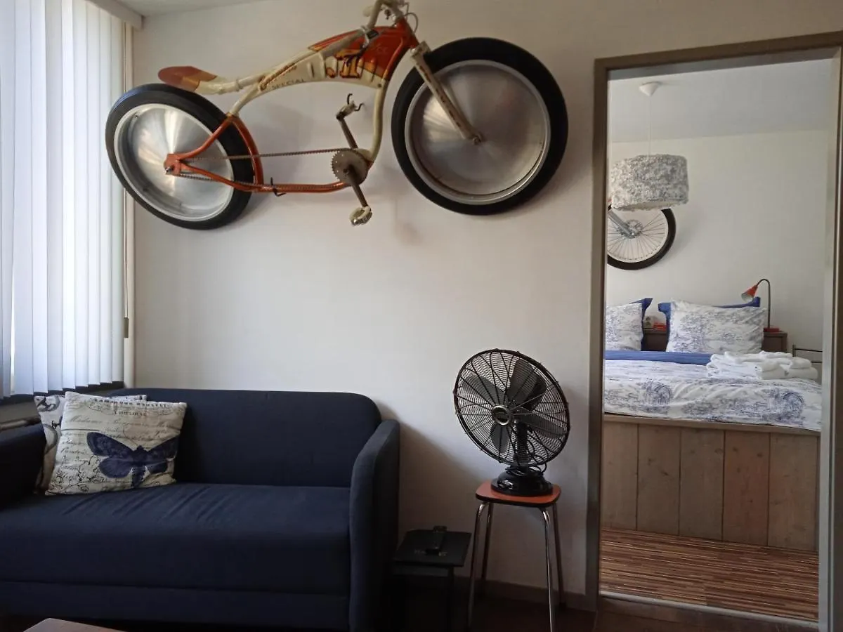 Bed And Breakfast Amsterdam West 2*,